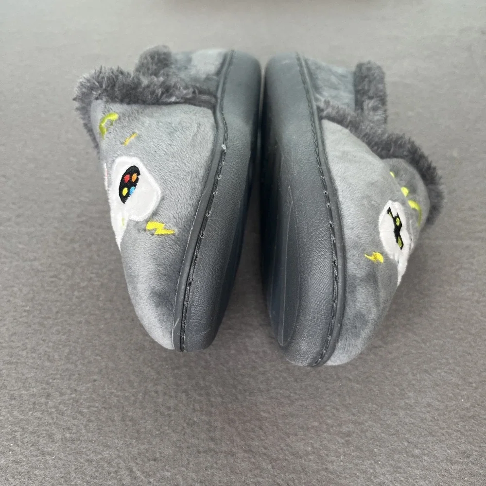 Wonder Nation Sleep Mode Youth size 13-1 Kids Video Game Slippers  Preowned